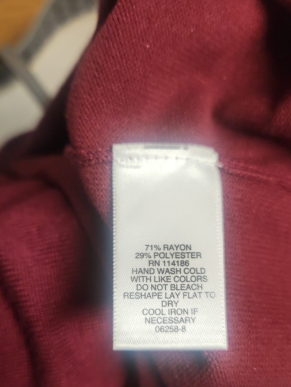 Liz Claiborne Women's Burgundy Jewel Embellished Sweater, Size Petite Small, GUC - Picture 4 of 4